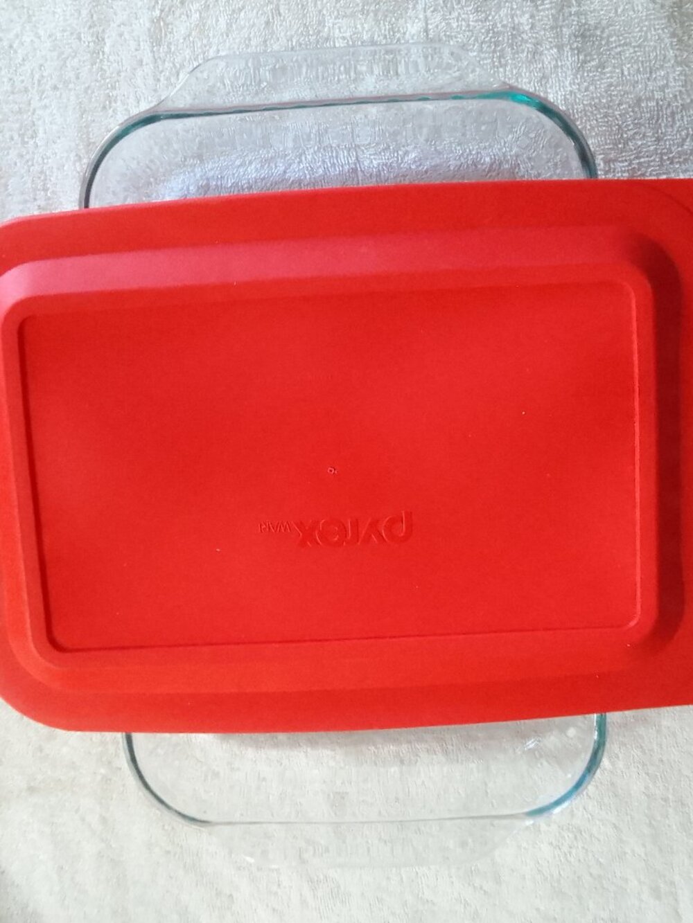 Pyrex food storage container/deep baking dish with lid 9"x13" brand new